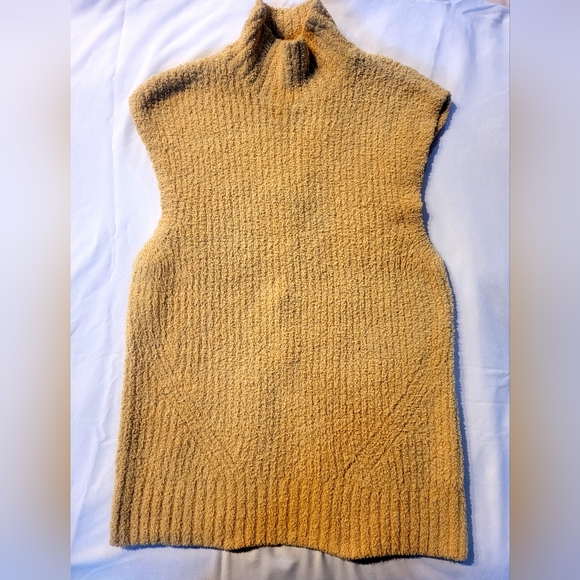 Zara Sweaters - Zara Mustard Yellow Sweater Vest